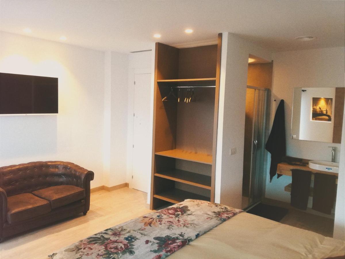 Turistic Girona - Piso De 1, 2 O 3 Habitaciones Екстериор снимка
