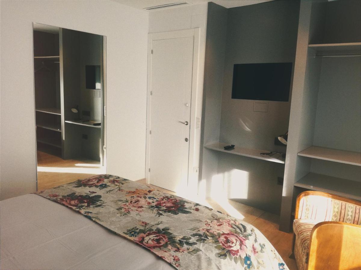 Turistic Girona - Piso De 1, 2 O 3 Habitaciones Екстериор снимка