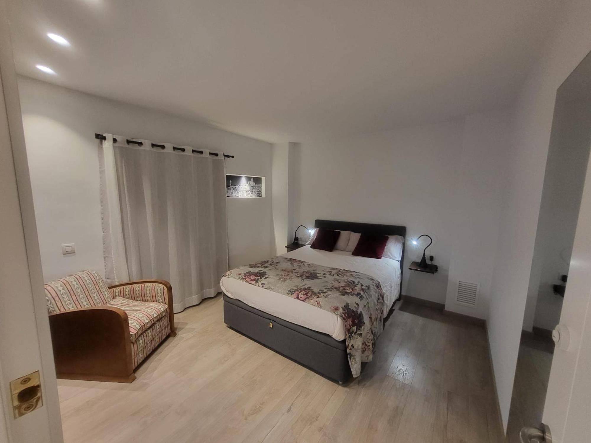 Turistic Girona - Piso De 1, 2 O 3 Habitaciones Екстериор снимка