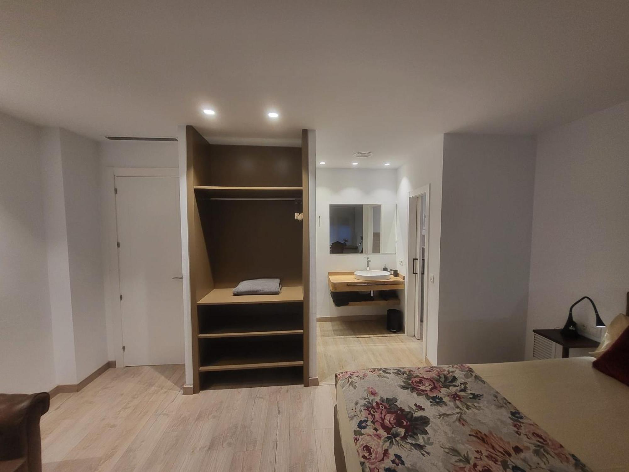 Turistic Girona - Piso De 1, 2 O 3 Habitaciones Екстериор снимка