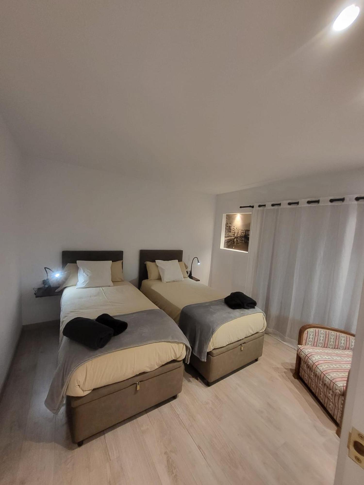 Turistic Girona - Piso De 1, 2 O 3 Habitaciones Екстериор снимка